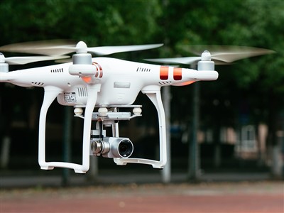 低空航空機の電子制御とモーターのテスト-